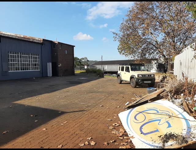 1,025M² FACTORY TO LET IN NEW GERMANY